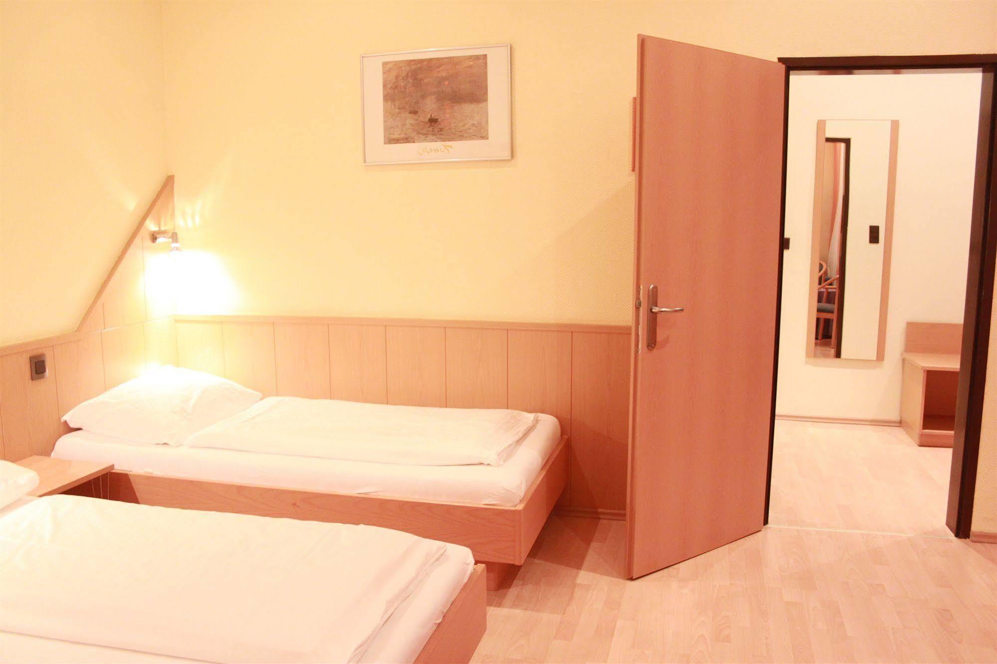 Hotel-Pension Wild Viena Exterior foto